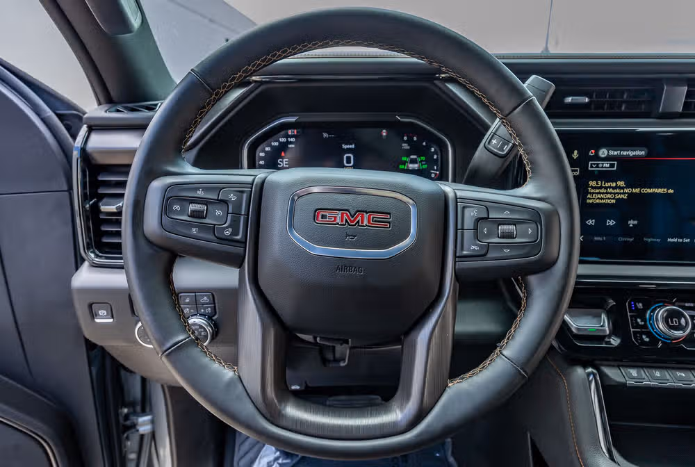 2025 GMC Sierra 2500HD AT4 Crew Cab Image 18
