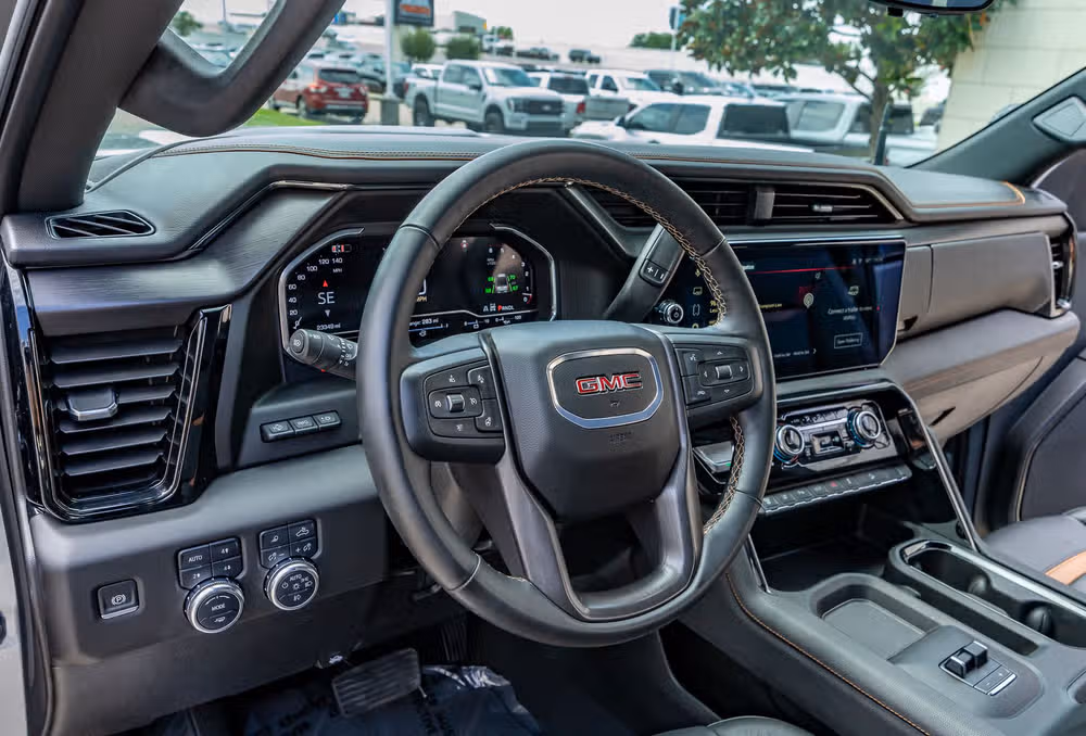 2025 GMC Sierra 2500HD AT4 Crew Cab Image 16
