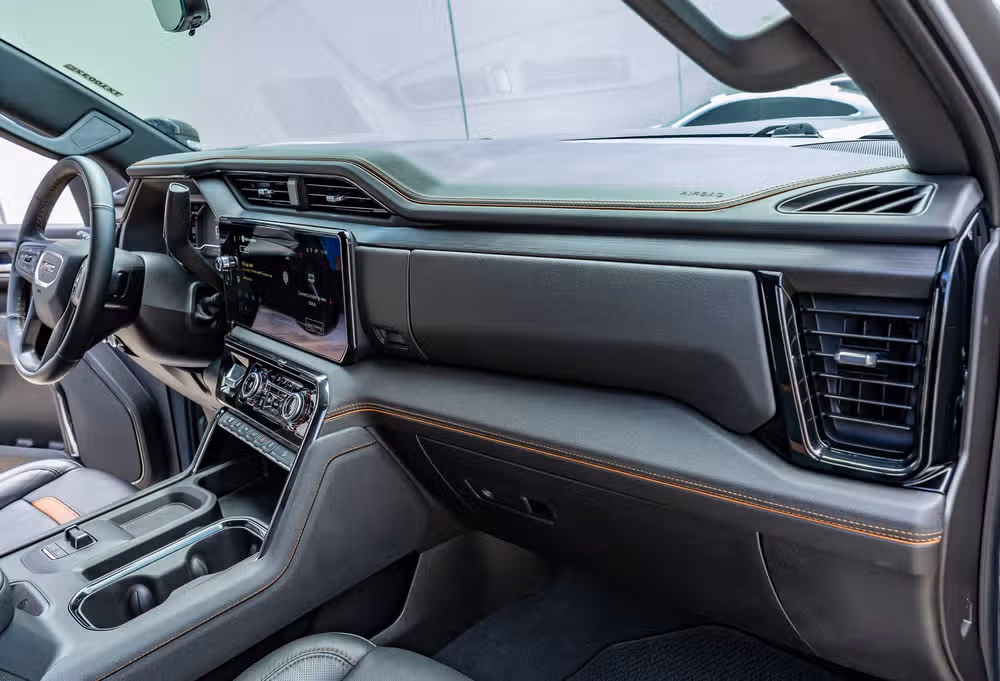 2025 GMC Sierra 2500HD AT4 Crew Cab Image 17