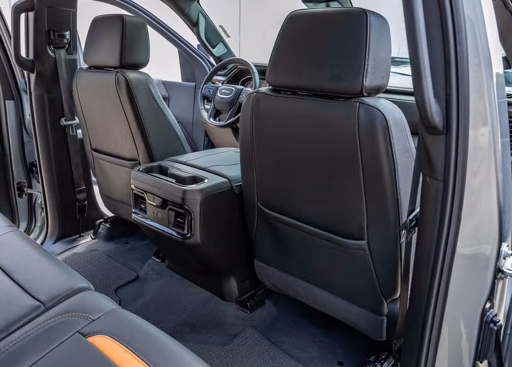 2025 GMC Sierra 2500HD AT4 Crew Cab Image 31