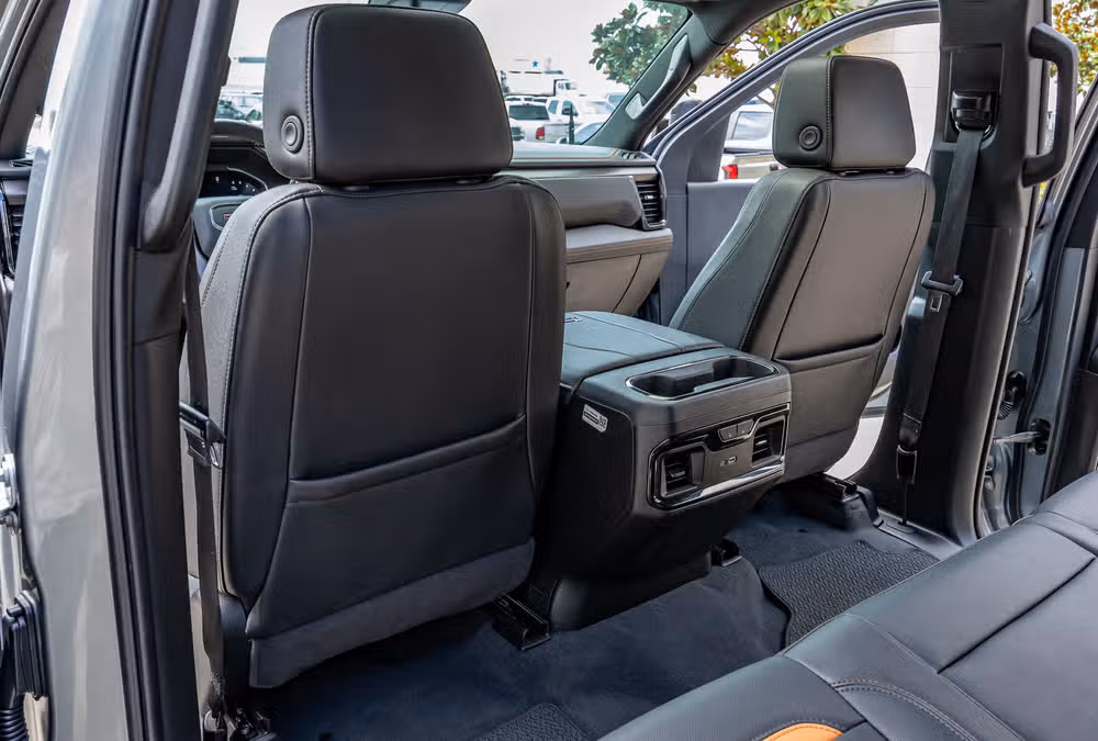2025 GMC Sierra 2500HD AT4 Crew Cab Image 33