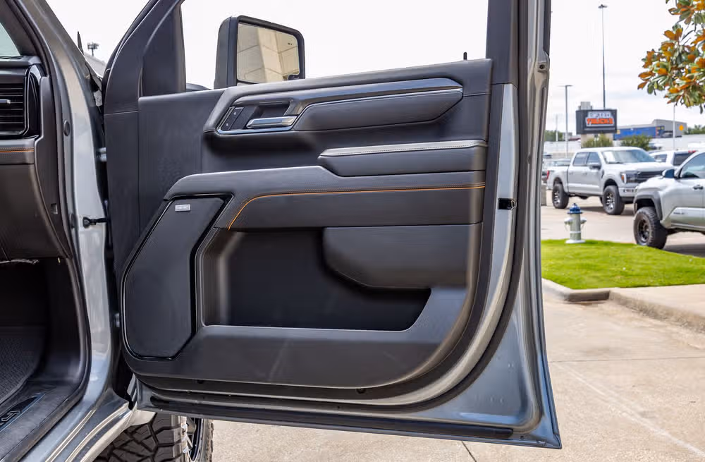 2025 GMC Sierra 2500HD AT4 Crew Cab Image 36