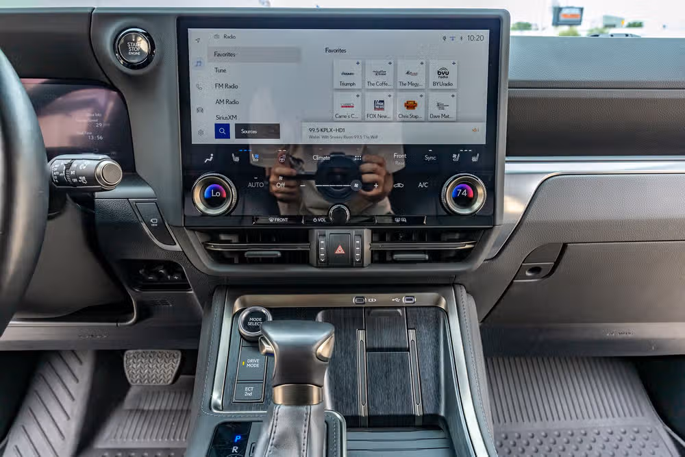 2024 Lexus GX 550 Luxury+ Image 24