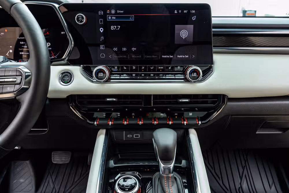 2026 GMC Canyon AT4X Crew Cab Image 24