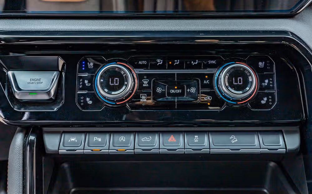 2025 GMC Sierra 1500 AT4 Crew Cab Image 27