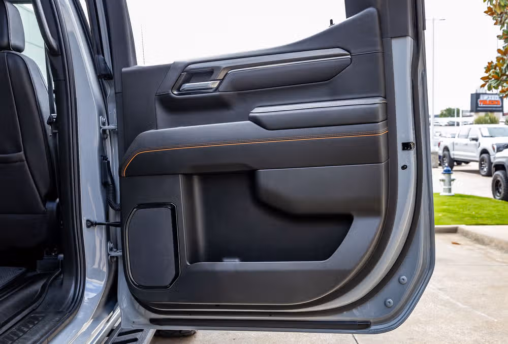 2025 GMC Sierra 1500 AT4 Crew Cab Image 40