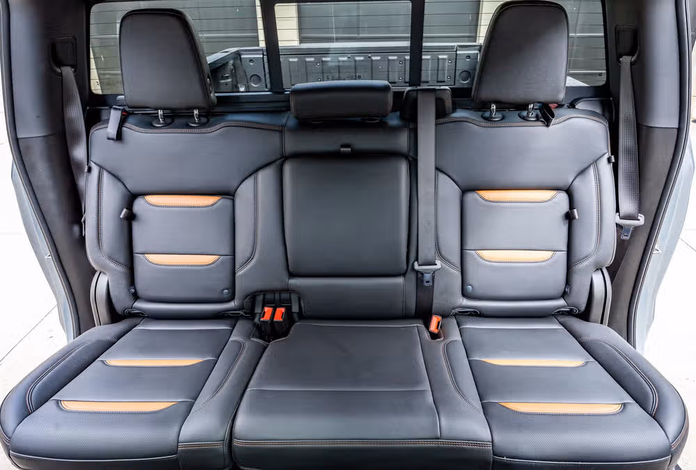2025 GMC Sierra 1500 AT4 Crew Cab Image 36