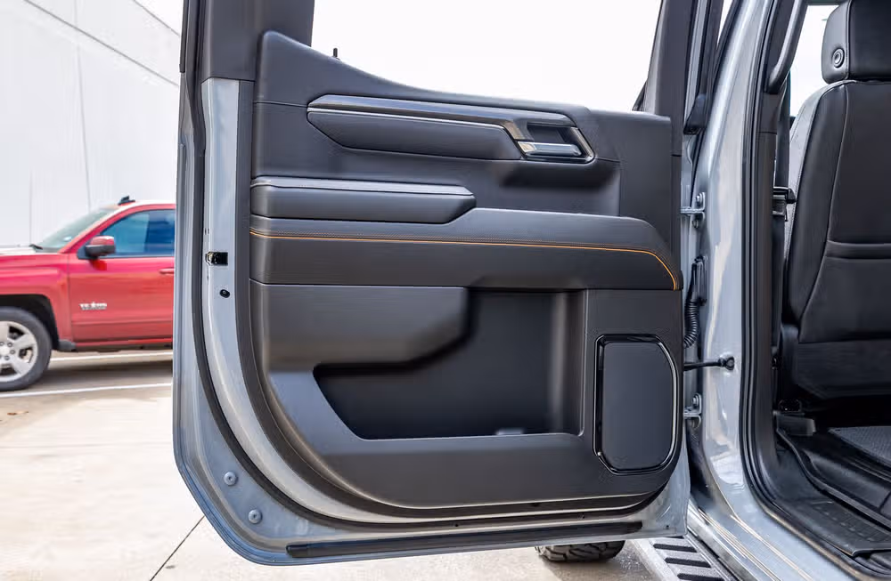 2025 GMC Sierra 1500 AT4 Crew Cab Image 39