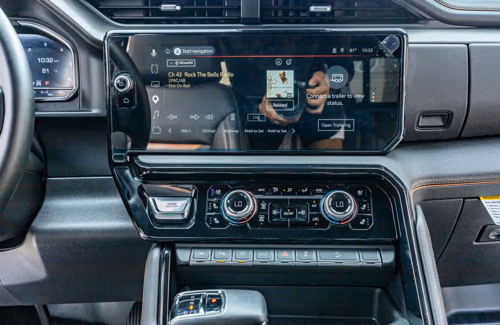 2025 GMC Sierra 1500 AT4 Crew Cab Image 24