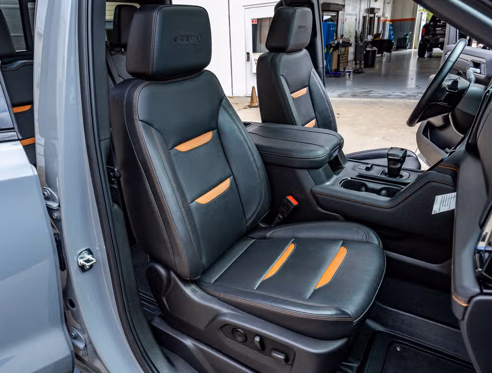 2025 GMC Sierra 1500 AT4 Crew Cab Image 32