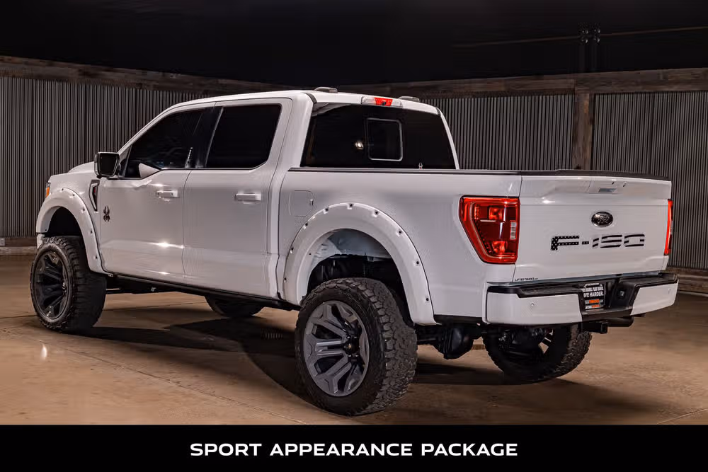 2023 Ford F-150 XLT Black Widow SuperCrew Image 6