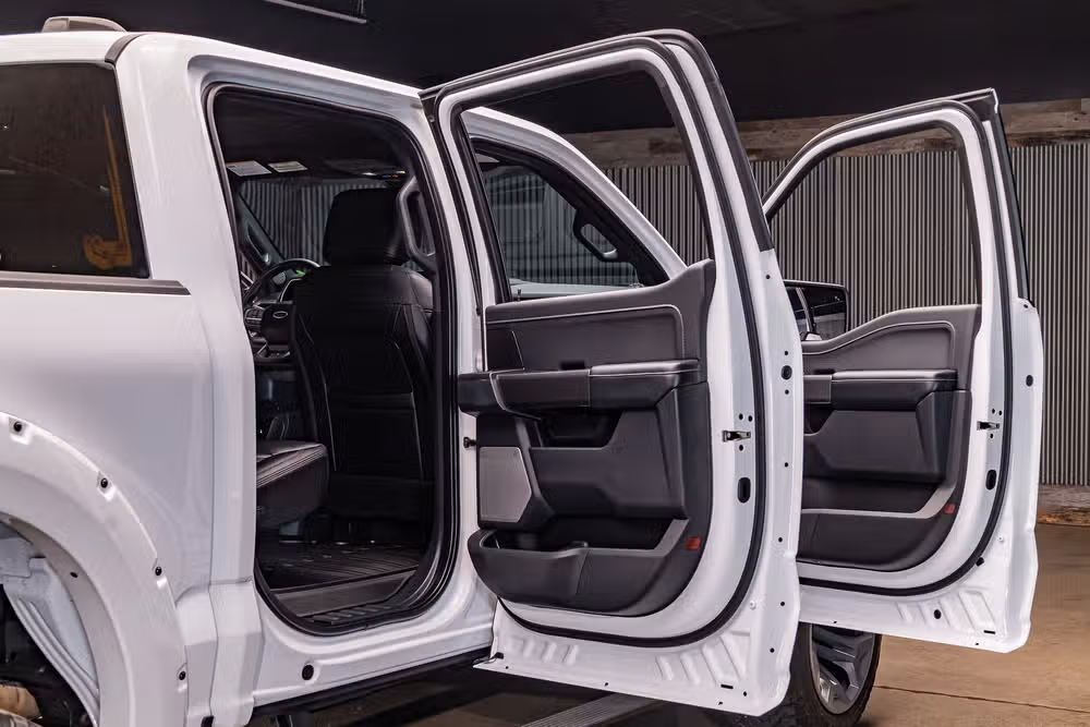 2023 Ford F-150 XLT Black Widow SuperCrew Image 32