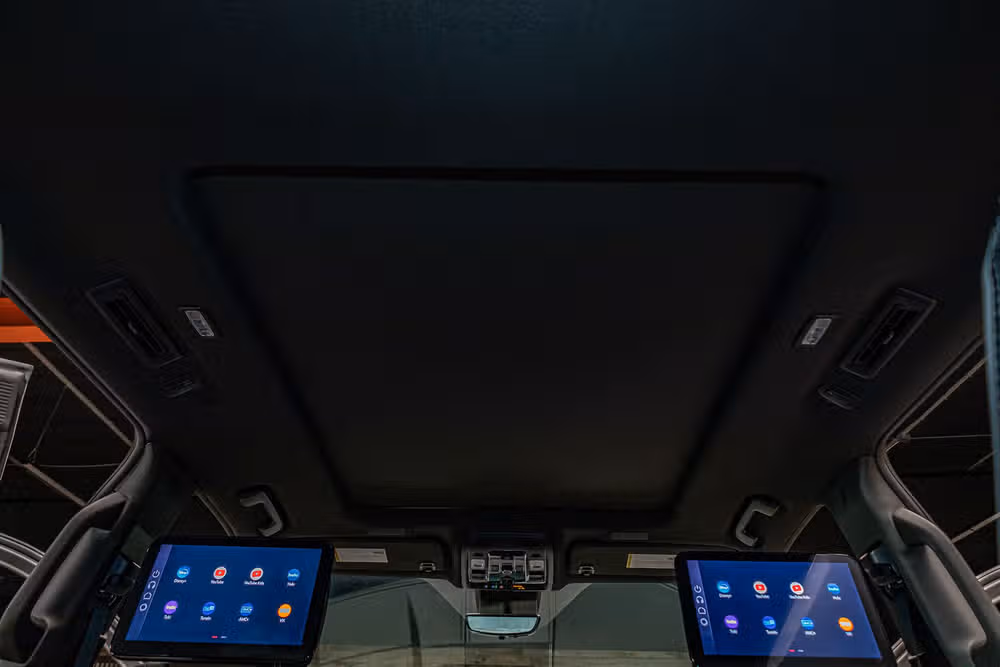 2026 GMC Yukon Denali Ultimate Image 18