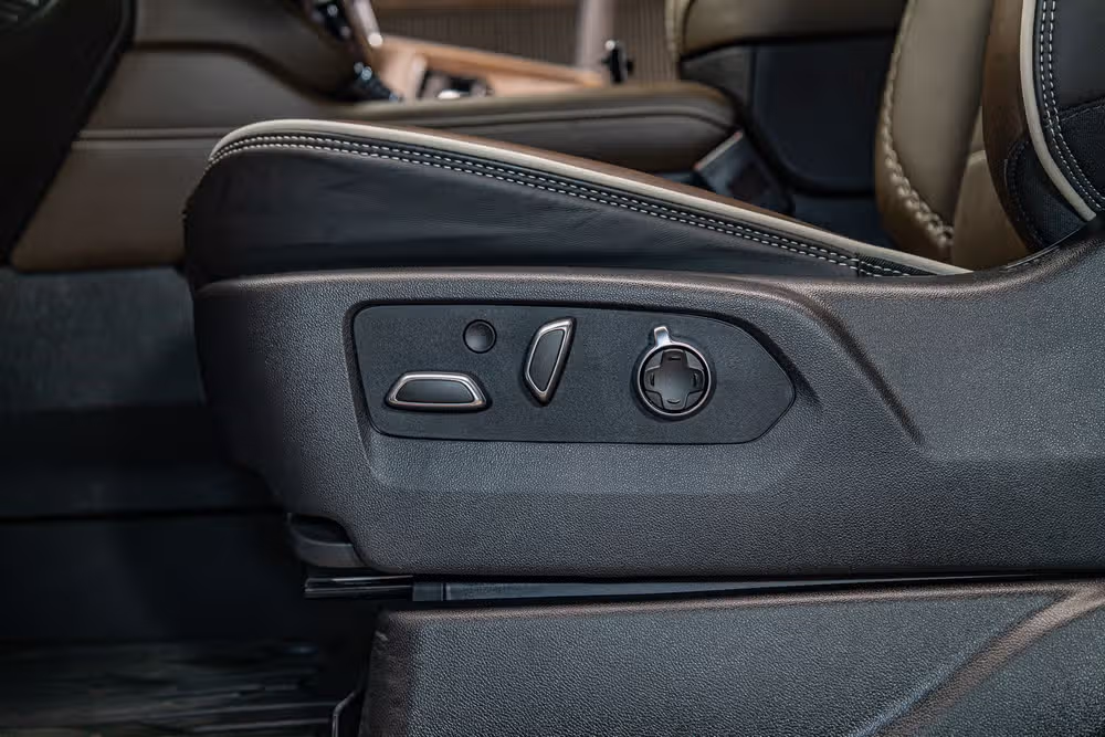 2026 GMC Yukon Denali Ultimate Image 22