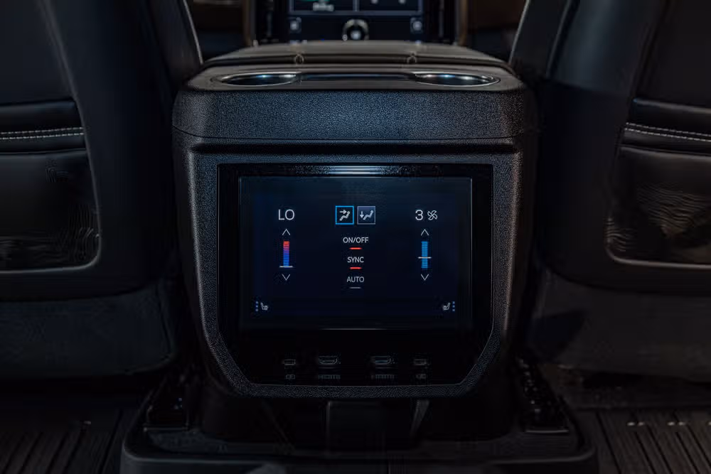 2026 GMC Yukon Denali Ultimate Image 24