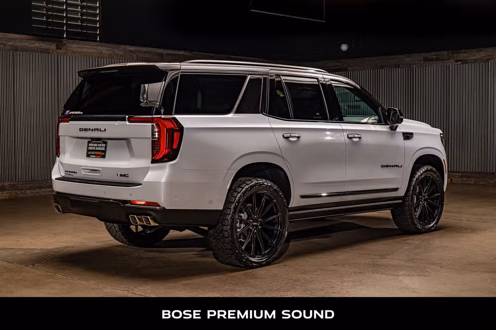 2026 GMC Yukon Denali Ultimate Image 10