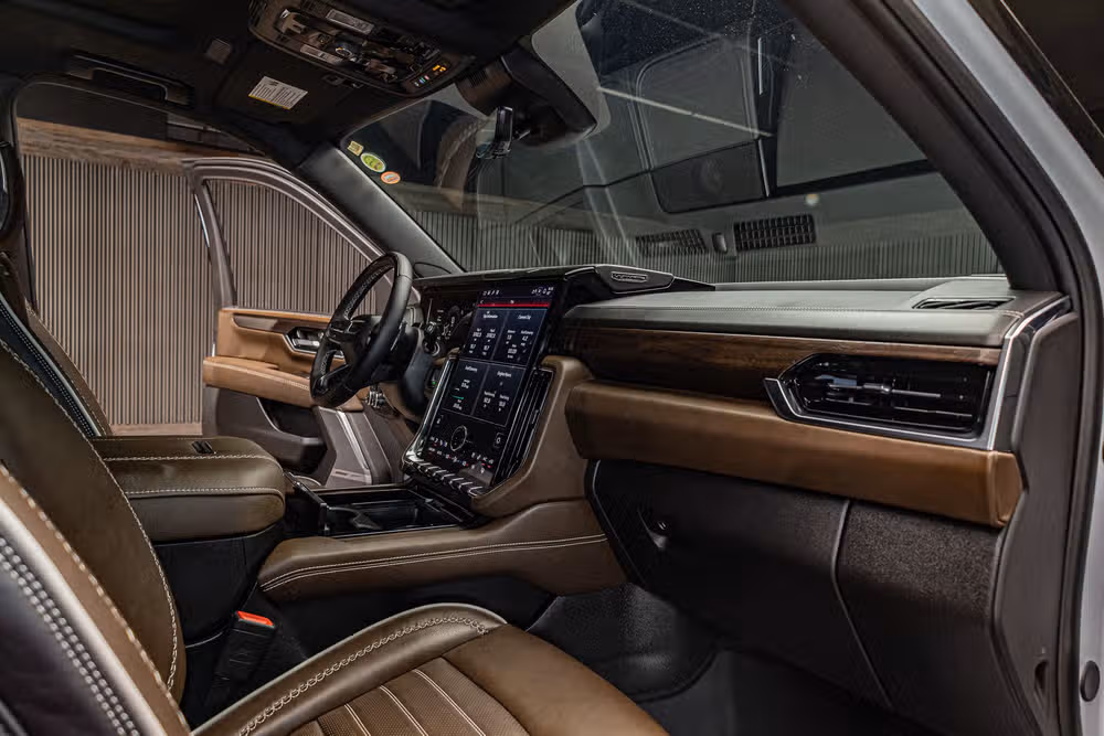 2026 GMC Yukon Denali Ultimate Image 16
