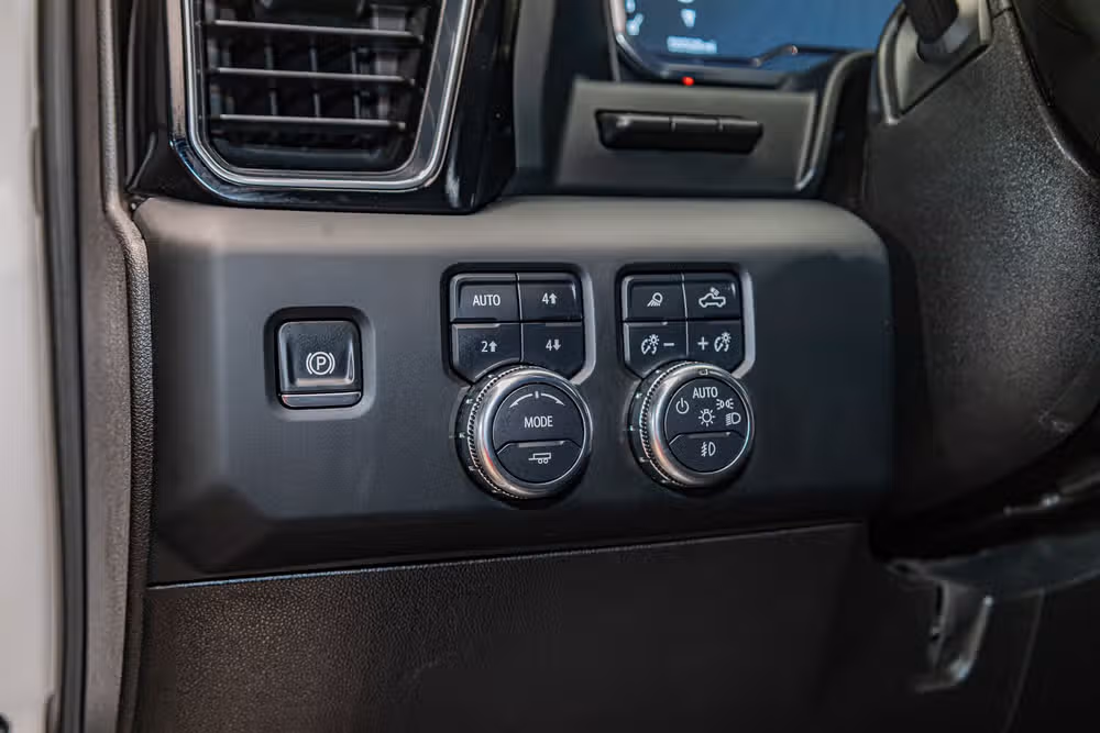 2024 GMC Sierra 3500HD Denali Reserve Crew Cab Image 19