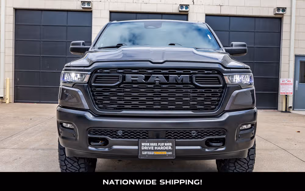 2025 Ram 1500 Warlock Crew Cab Image 4