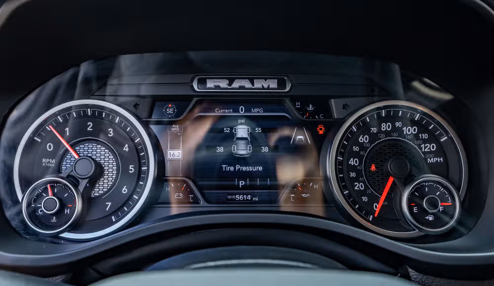 2025 Ram 1500 Warlock Crew Cab Image 20