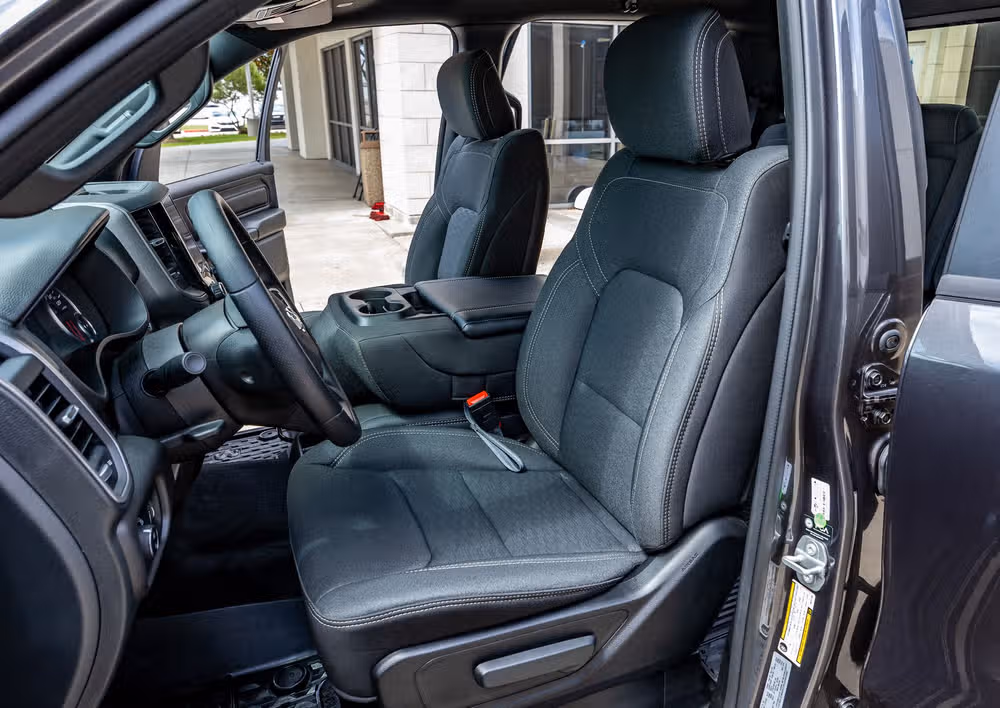2025 Ram 1500 Warlock Crew Cab Image 32