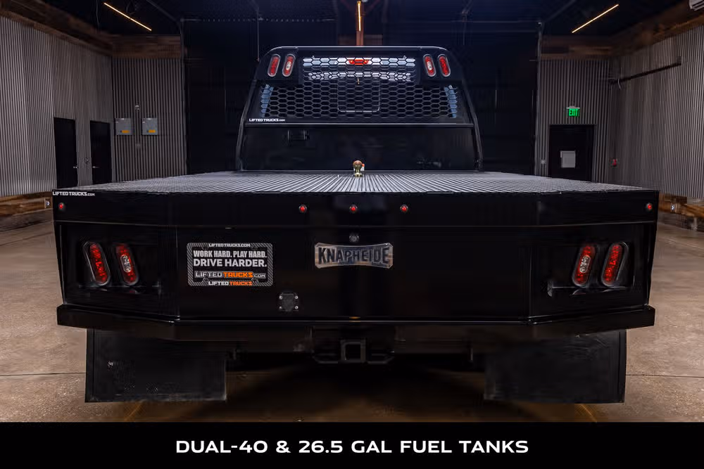 2023 Ford F-350 Super Duty Lariat Chassis Crew Cab Image 7