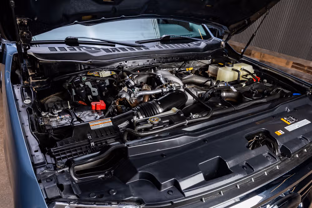 2023 Ford F-350 Super Duty Lariat Chassis Crew Cab Image 39