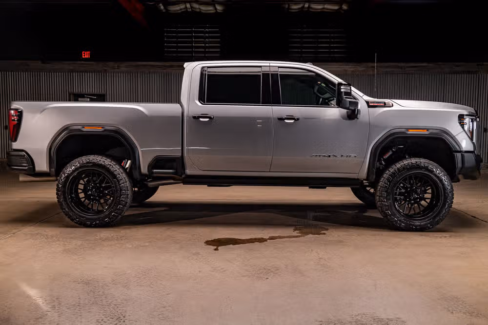 2026 GMC Sierra 2500HD AT4X Crew Cab Image 11