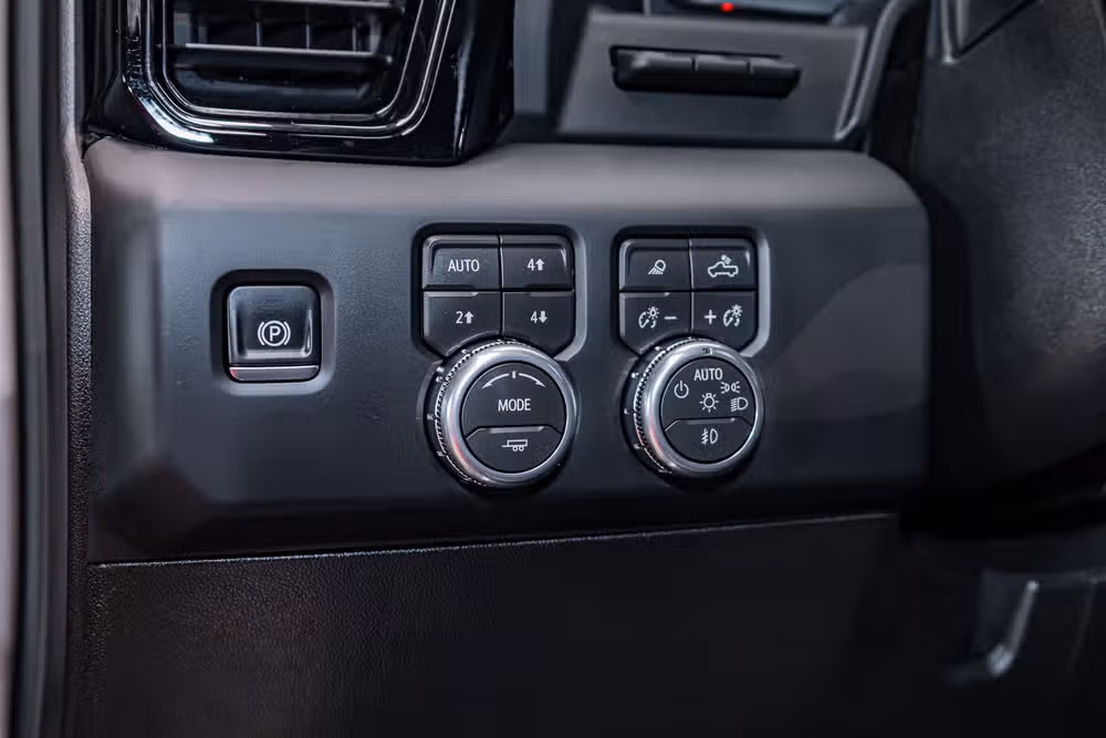 2026 GMC Sierra 2500HD AT4X Crew Cab Image 21