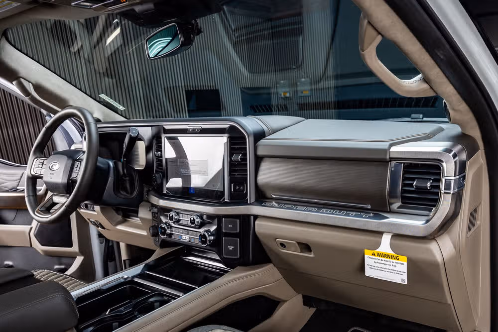 2026 Ford F-250 Super Duty Platinum Plus Crew Cab Image 18