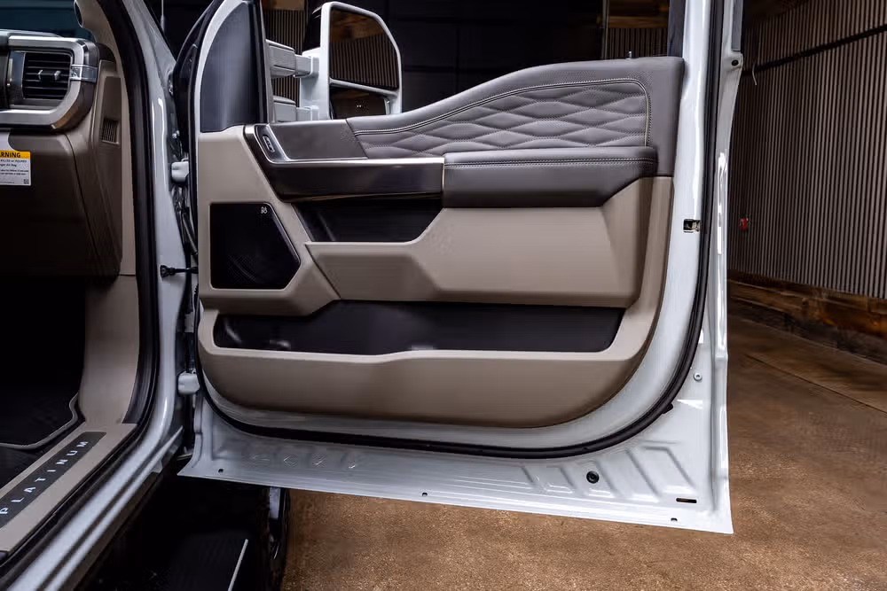 2026 Ford F-250 Super Duty Platinum Plus Crew Cab Image 38