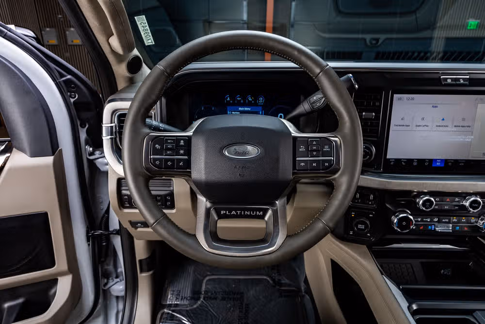2026 Ford F-250 Super Duty Platinum Plus Crew Cab Image 19