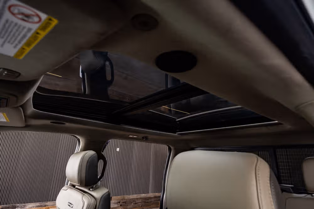 2026 Ford F-250 Super Duty Platinum Plus Crew Cab Image 31