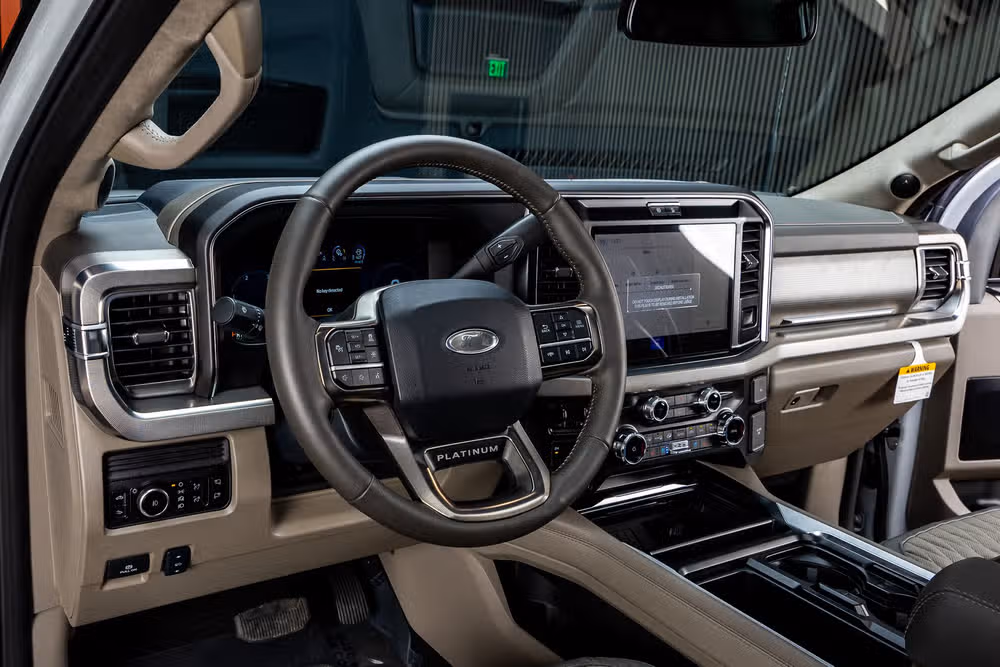 2026 Ford F-250 Super Duty Platinum Plus Crew Cab Image 17
