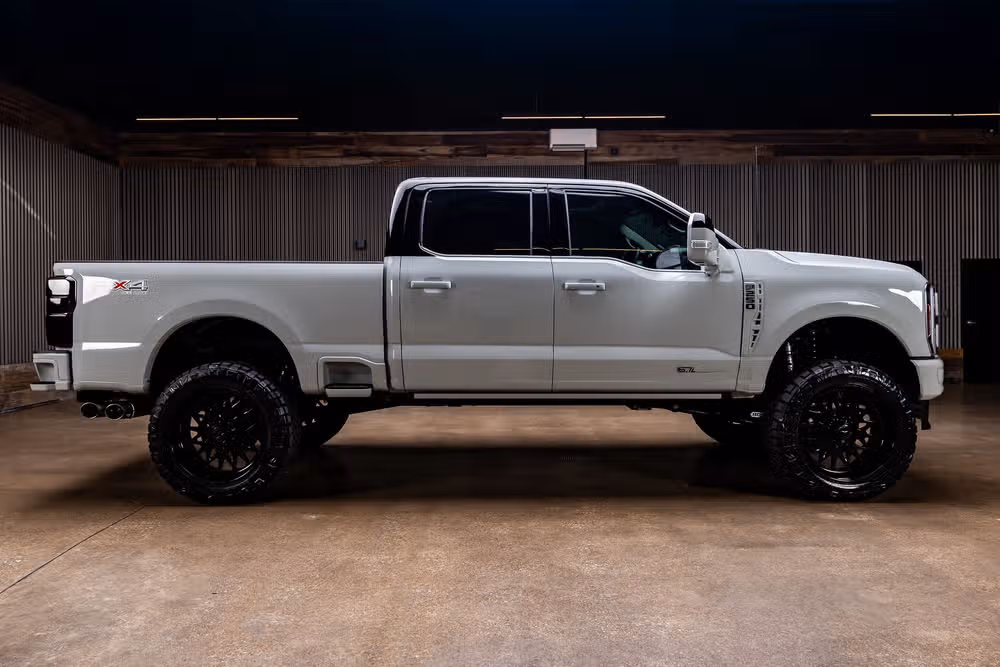 2026 Ford F-250 Super Duty Platinum Plus Crew Cab Image 11