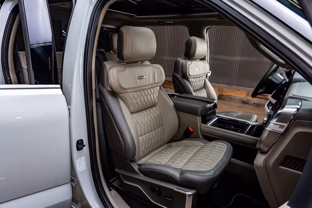 2026 Ford F-250 Super Duty Platinum Plus Crew Cab Image 32