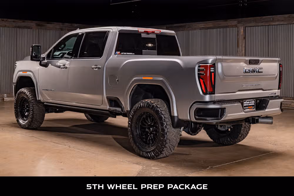 2026 GMC Sierra 2500HD AT4 Crew Cab Image 7