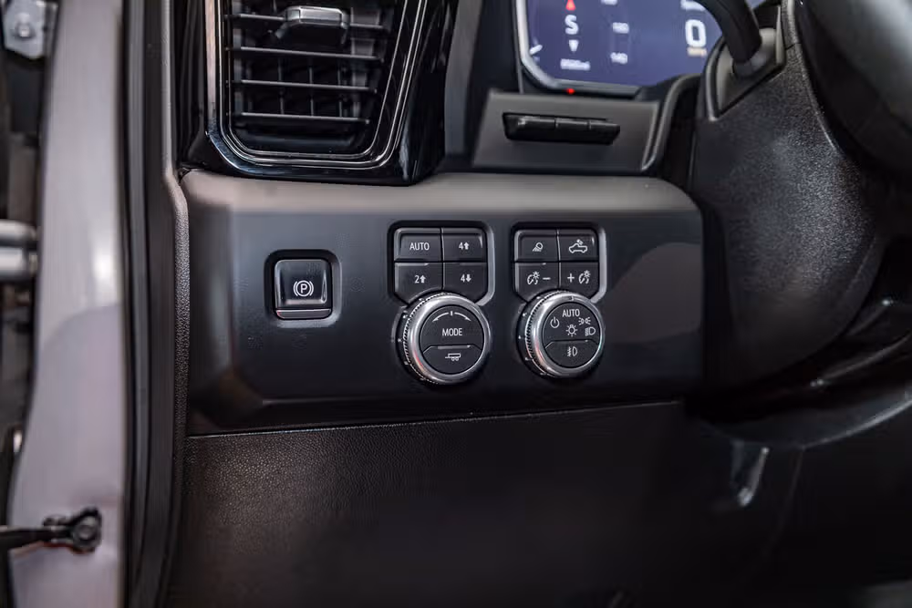2026 GMC Sierra 2500HD AT4 Crew Cab Image 17