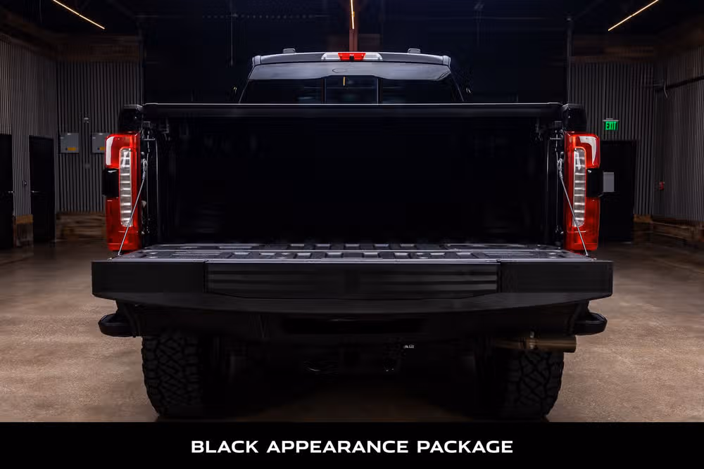 2024 Ford F-250 Super Duty Lariat Crew Cab Image 9