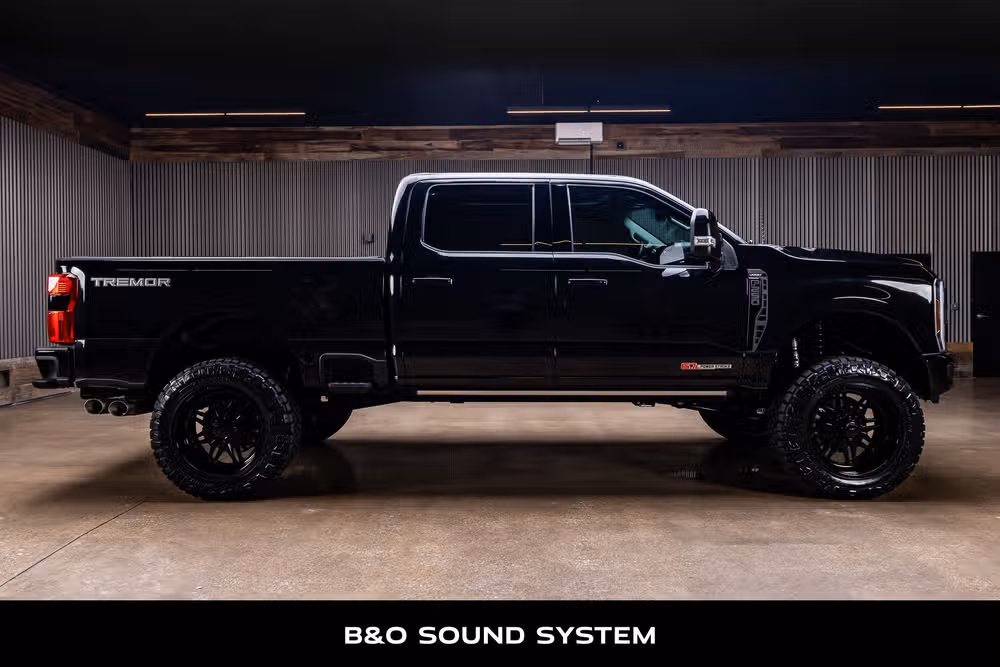 2024 Ford F-250 Super Duty Lariat Crew Cab Image 11