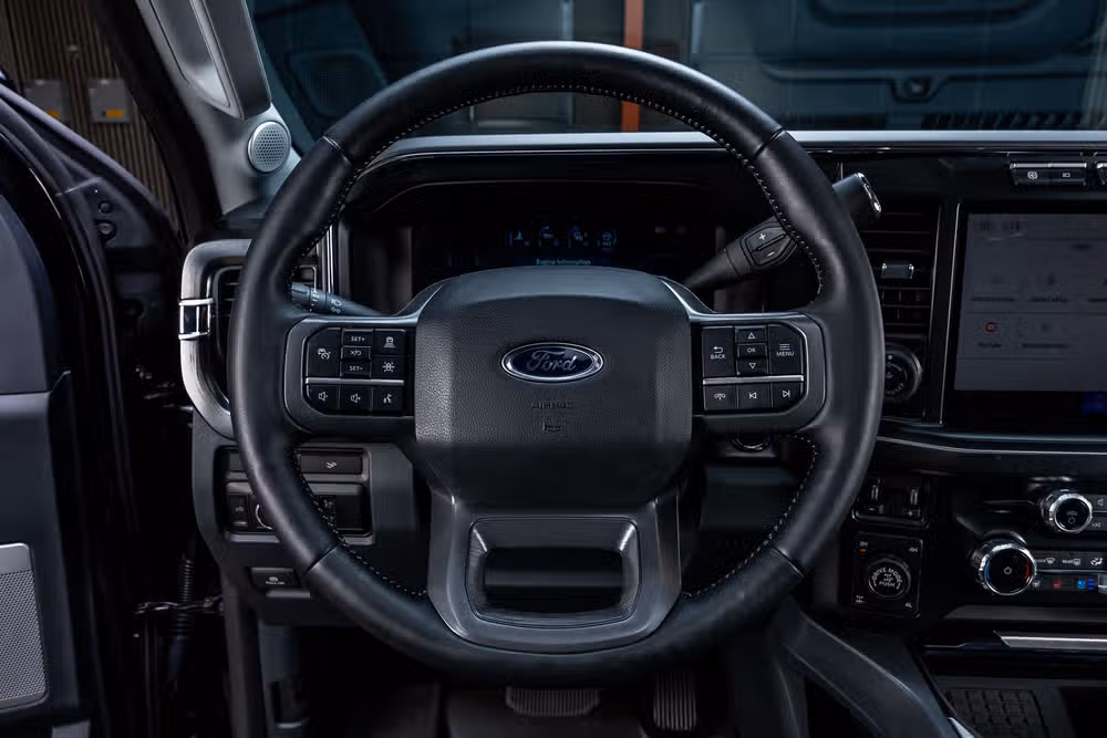 2024 Ford F-250 Super Duty Lariat Crew Cab Image 19