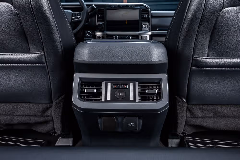 2024 Ford F-250 Super Duty Lariat Crew Cab Image 35
