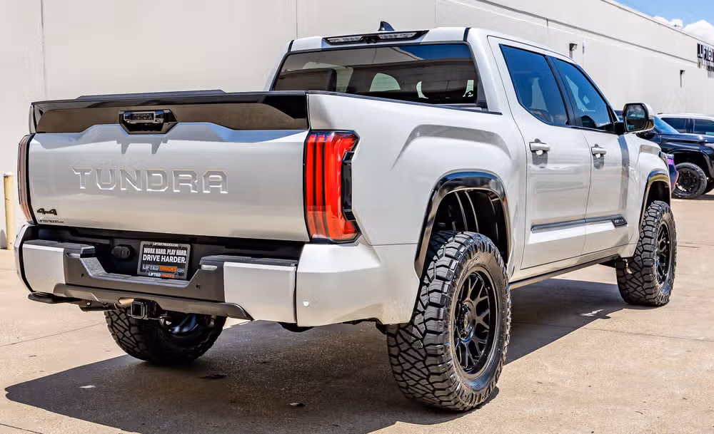 2025 Toyota Tundra Platinum CrewMax Image 10