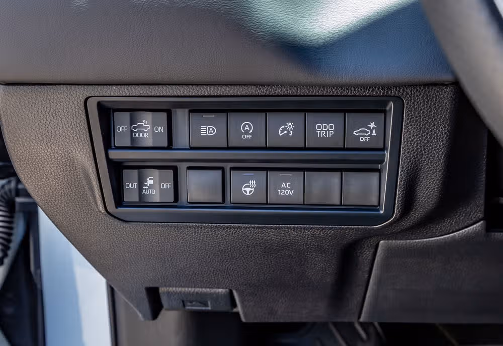2025 Toyota Tundra Platinum CrewMax Image 22