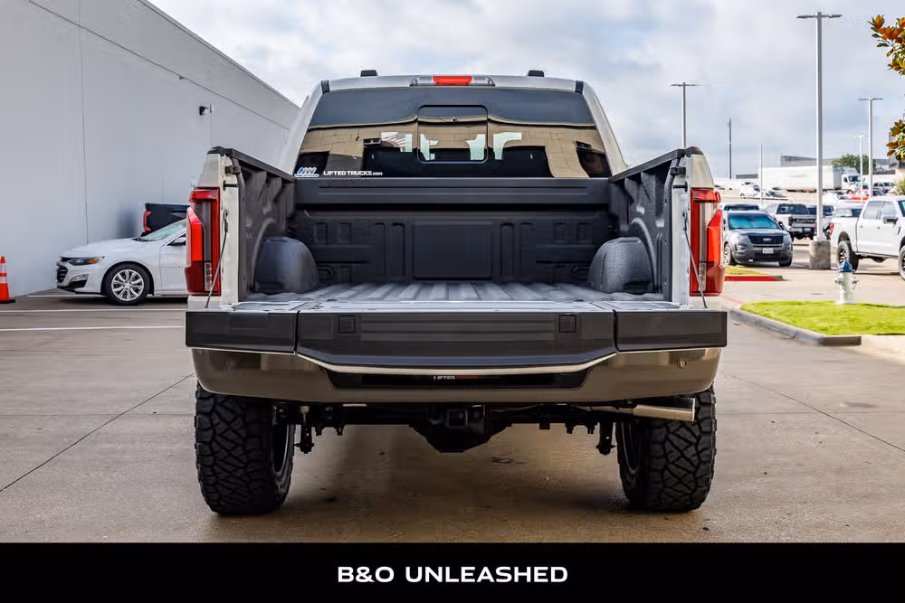 2025 Ford F-150 King Ranch SuperCrew Image 9