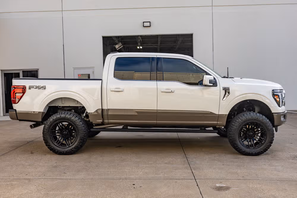 2025 Ford F-150 King Ranch SuperCrew Image 11