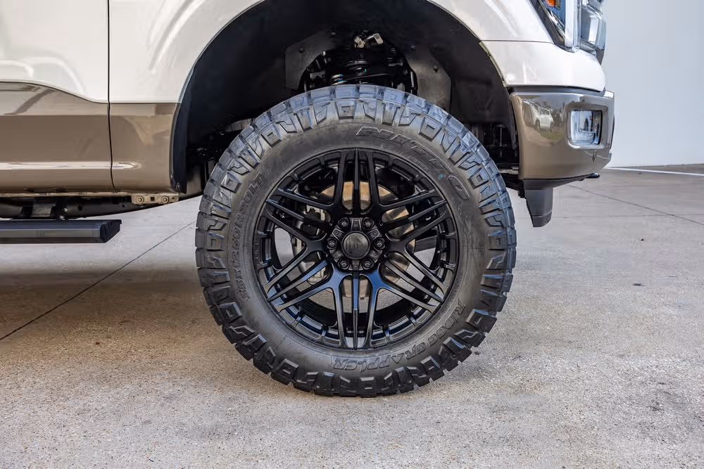 2025 Ford F-150 King Ranch SuperCrew Image 12