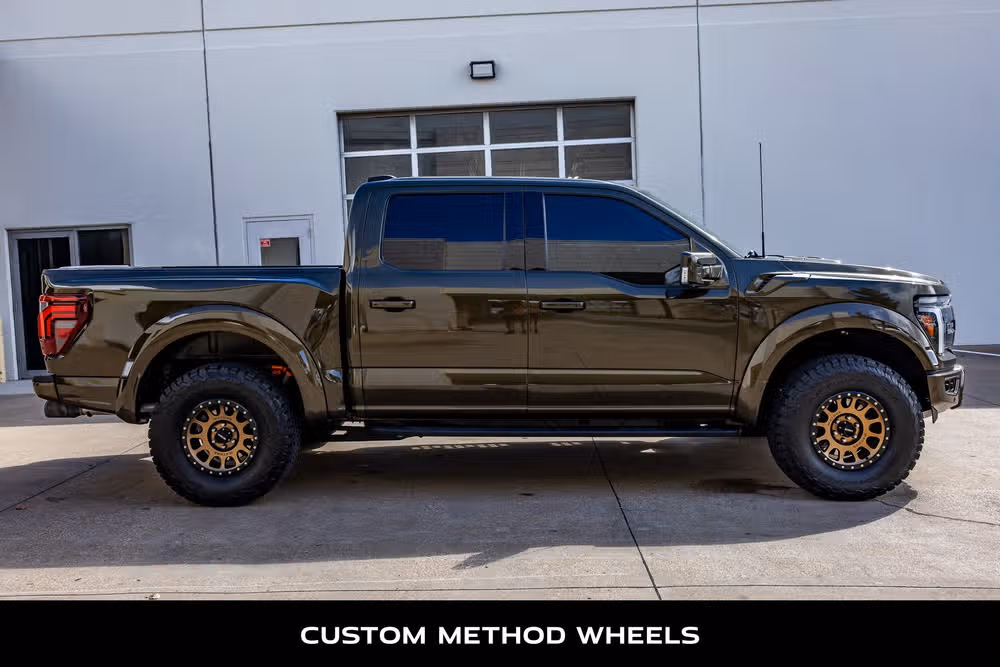 2024 Ford F-150 Raptor SuperCrew Image 10