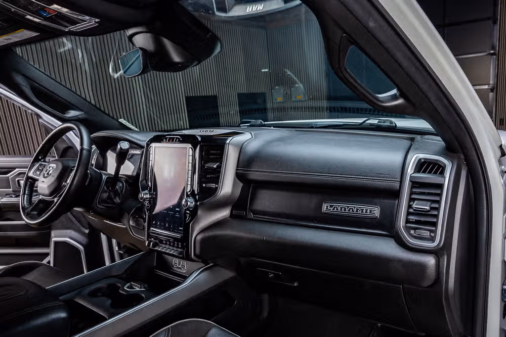 2020 Ram 2500 Laramie Mega Cab Image 17