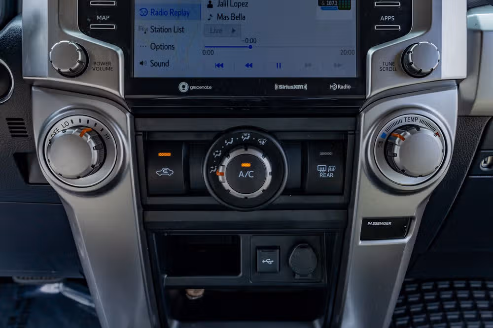 2021 Toyota 4Runner SR5 Premium Image 27
